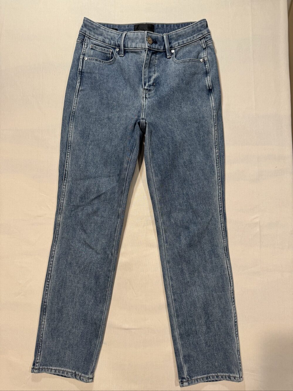 Women’s White House Black Market Jeans – Medium Wash Blue – 0